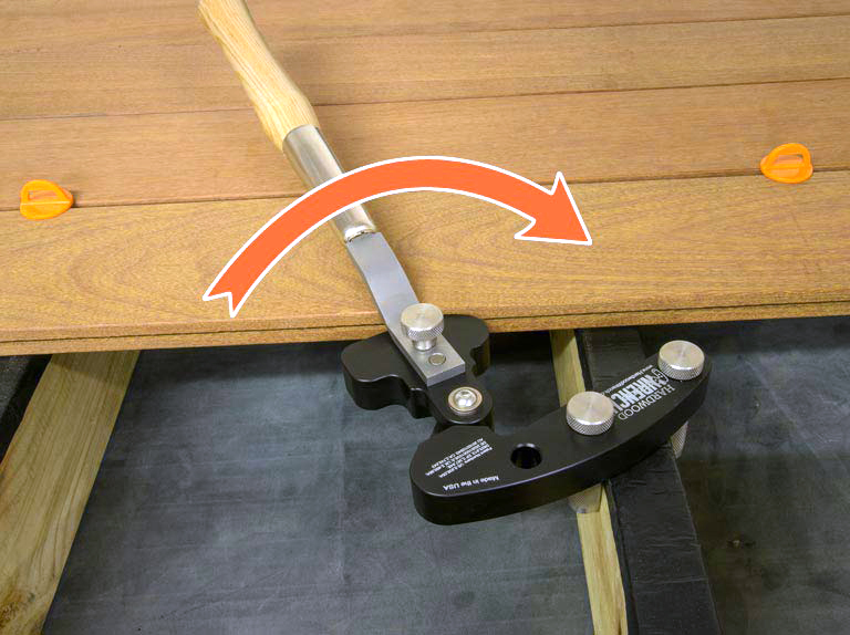 One Man Deck Board Straightening Tool