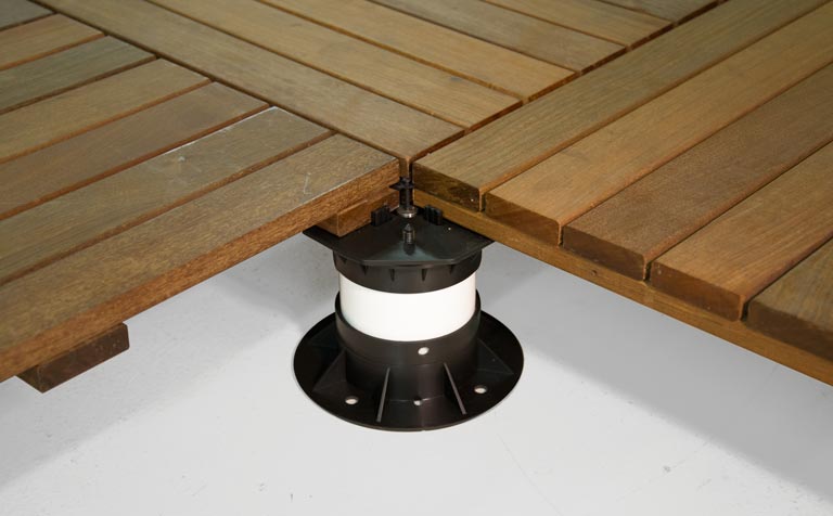 Altitudes Pedestal® system with hardwood deck tiles